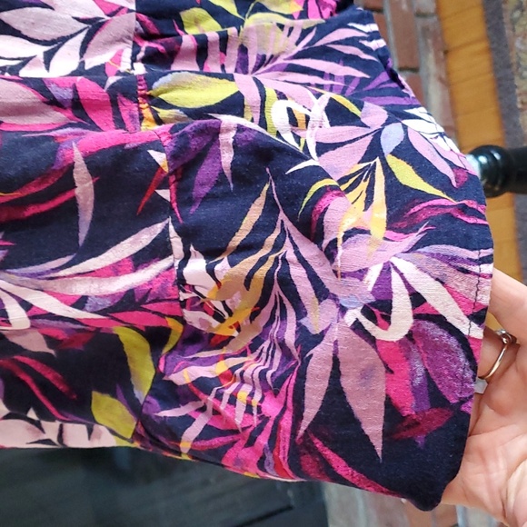 Cap-sleeve babydoll top - Picture 5 of 9